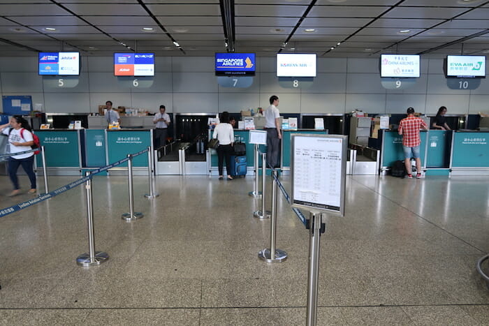 hong kong airline check in luggage