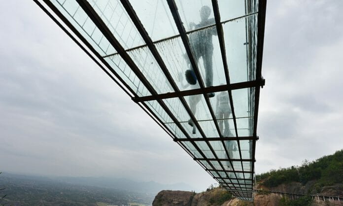 China Glass Suspension Bridge
