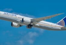 United Airlines 787-9 Dreamliner