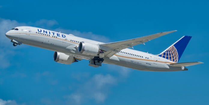 United Airlines 787-9 Dreamliner