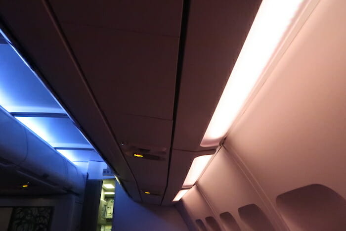 a light on the ceiling of an airplane