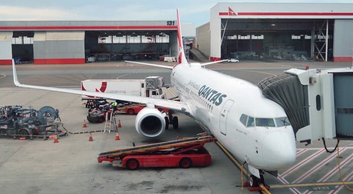 Qantas 737 Economy Class