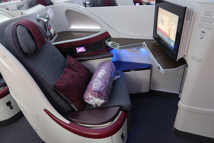 Review Qatar Airways 787 Dreamliner Business Class Daytime Flight
