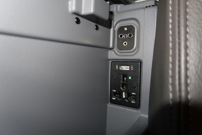 boeing 777 300 air china power outlet