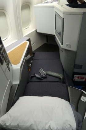 Review: American Airlines 777-300ER Business Class (Overnight Flight)