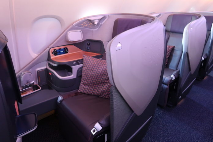 Singapore Airlines A380 (New) Business Class Review