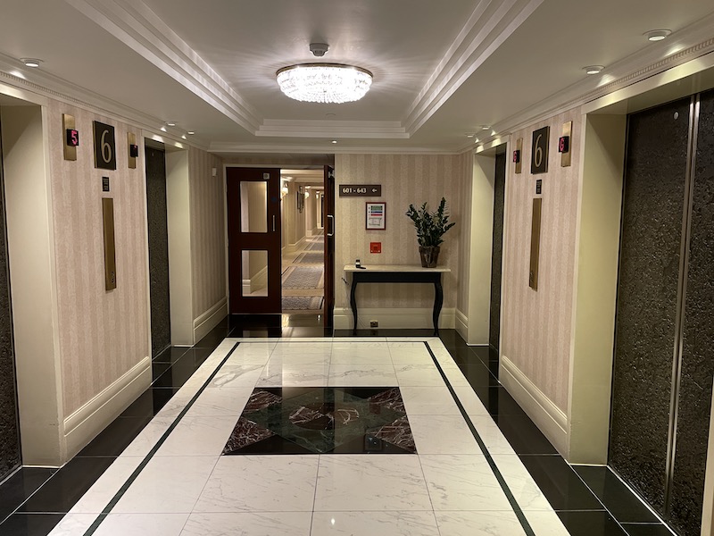 InterContinental London Park Lane - Elevator Lobby