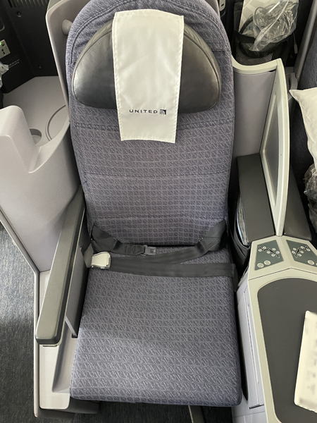 United Airlines 787-9 Business Class Seat