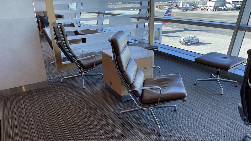 a group of chairs in an airport