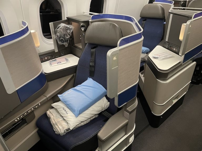 United Airlines announces expanded Cape Town service (Business Class ...