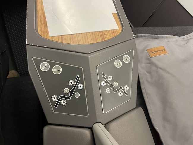 American Airlines A321T Business Class seat controls