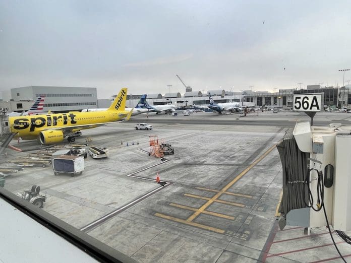 A look at the American Airlines Admirals Club at LAX Terminal 5