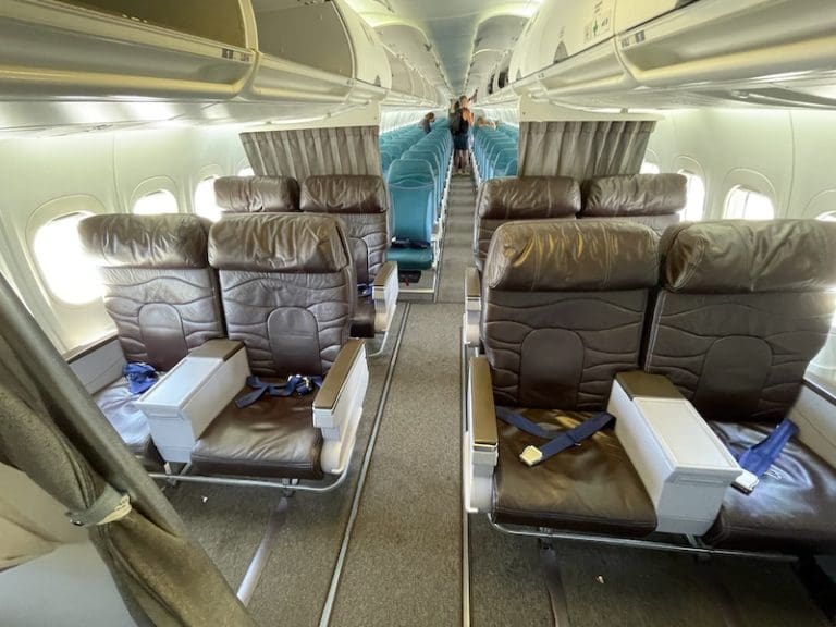 Hawaiian Airlines Boeing 717 First Class review (IntraIsland)