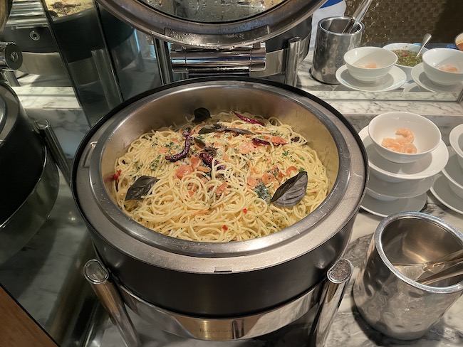 a bowl of spaghetti in a pot