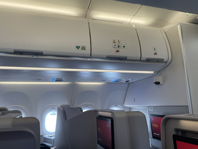 Iberia A321XLR overhead bins.