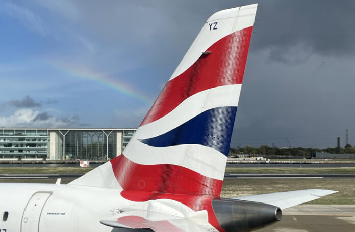 the tail of an airplane