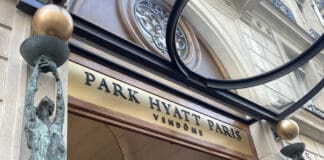The front sign of the Park Hyatt Paris Vendôme