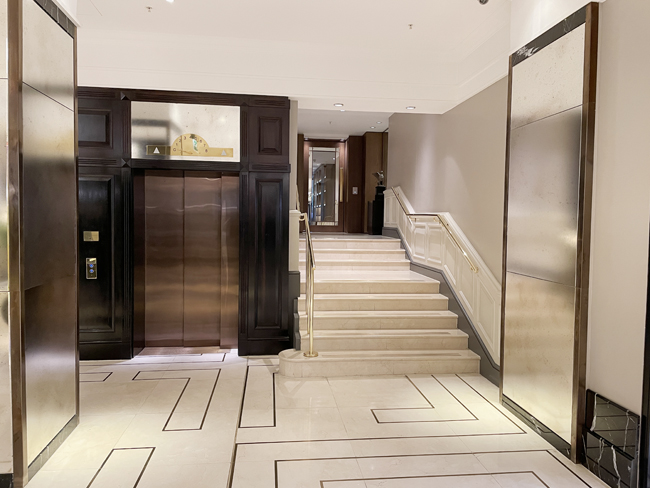 JW Marriott Grosvenor House Executive Lounge Entrance.