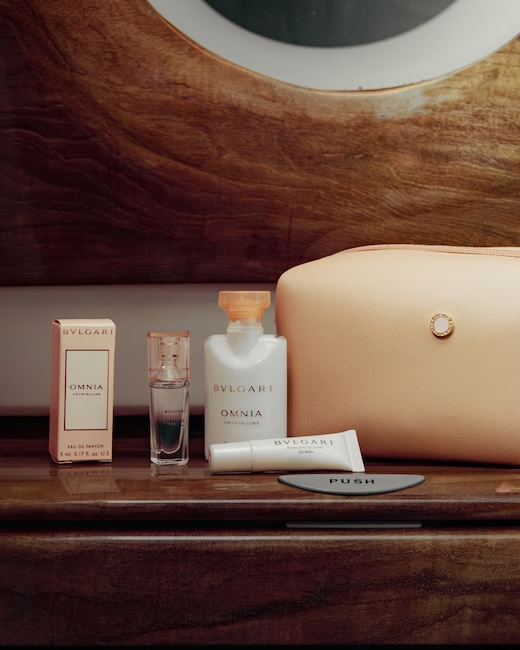 Emirates women's Business Class amenity kit.