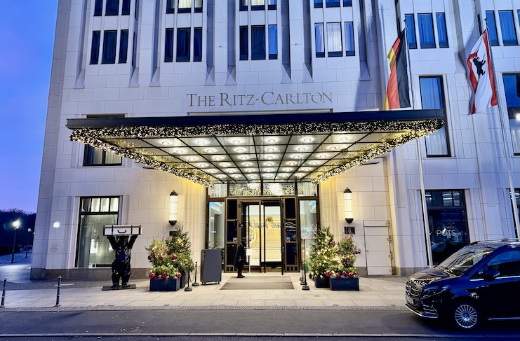 Image of the front of the Ritz-Carlton Berlin.