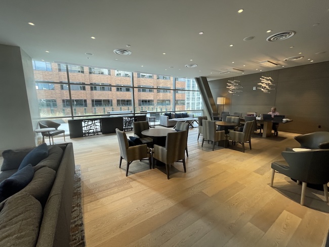 Hyatt Regency Seattle Lounge