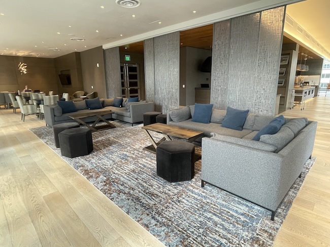 Hyatt Regency Seattle Lounge