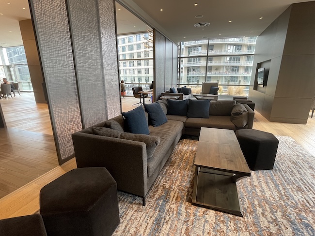 Hyatt Regency Seattle Lounge