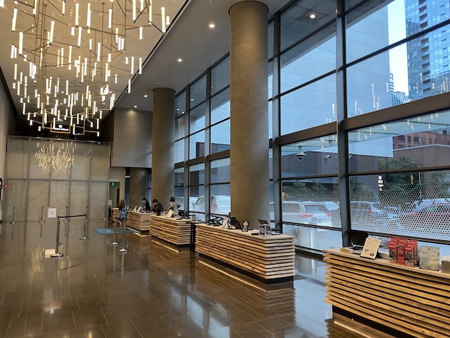Hyatt Regency Seattle check-in desks.