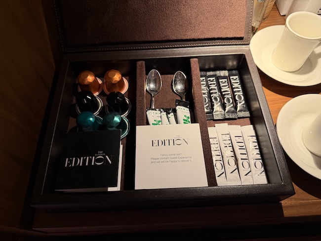 London EDITION Deluxe King Room