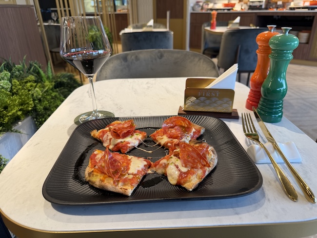 Plaza Premium First Lounge Rome FCO Dining