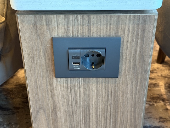 Plaza Premium First Lounge Rome FCO