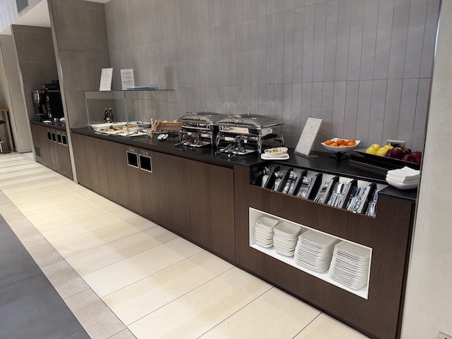British Airways Lounge Rome Food and Drinks.
