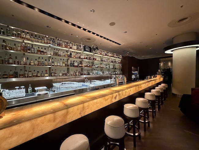 Grand Hyatt Berlin Vox Bar