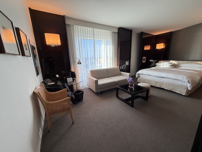 Grand Hyatt Berlin Junior Suite.