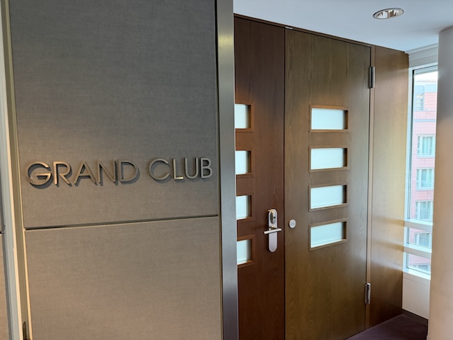 Hyatt Berlin Grand Club Lounge.