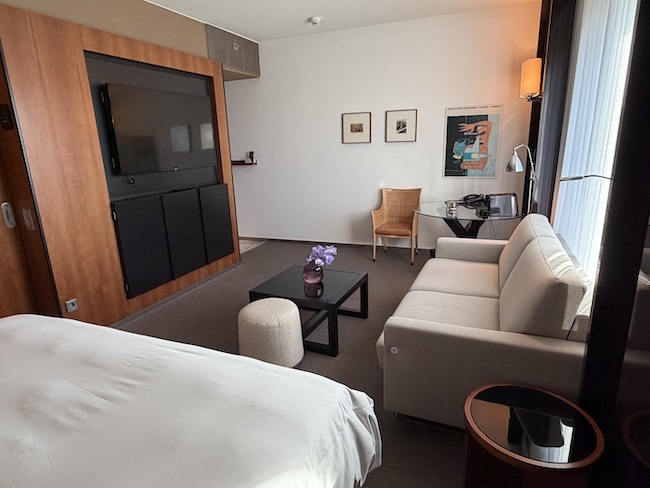 Grand Hyatt Berlin Junior Suite.