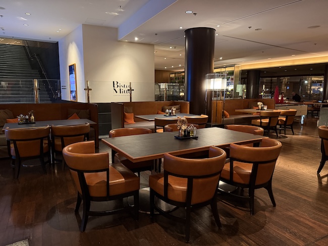 Grand Hyatt Berlin Bistro Mitte.