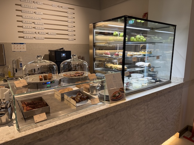 Grand Hyatt Berlin 1838 Deli.