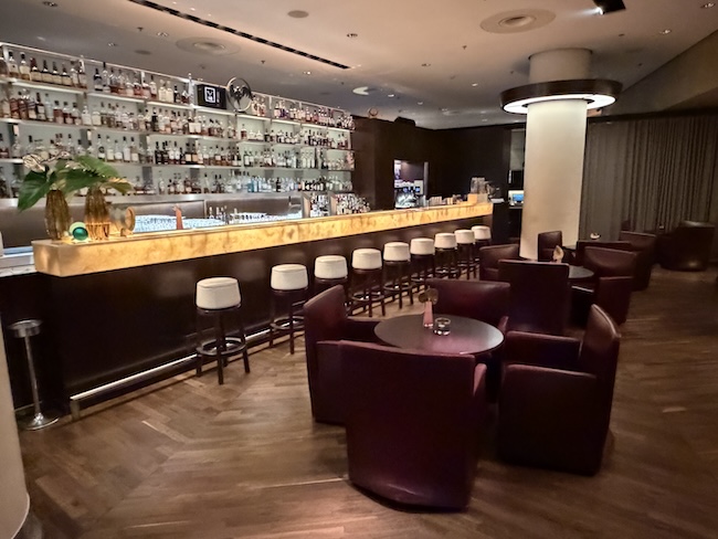 Grand Hyatt Berlin Vox Bar