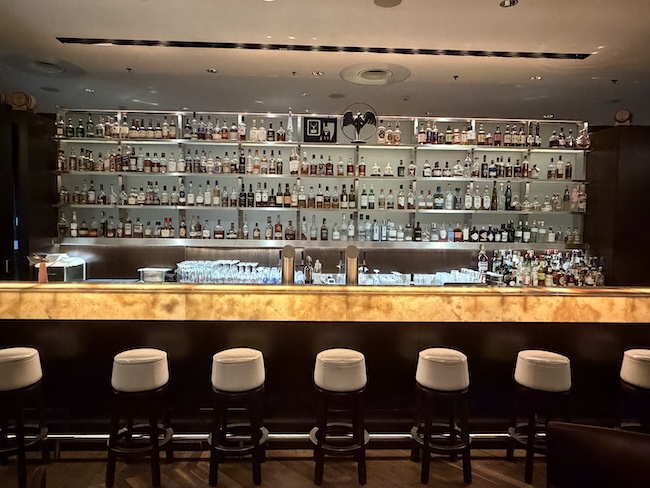 Grand Hyatt Berlin Vox Bar