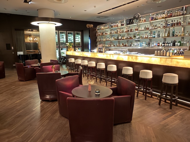 Grand Hyatt Berlin Vox Bar