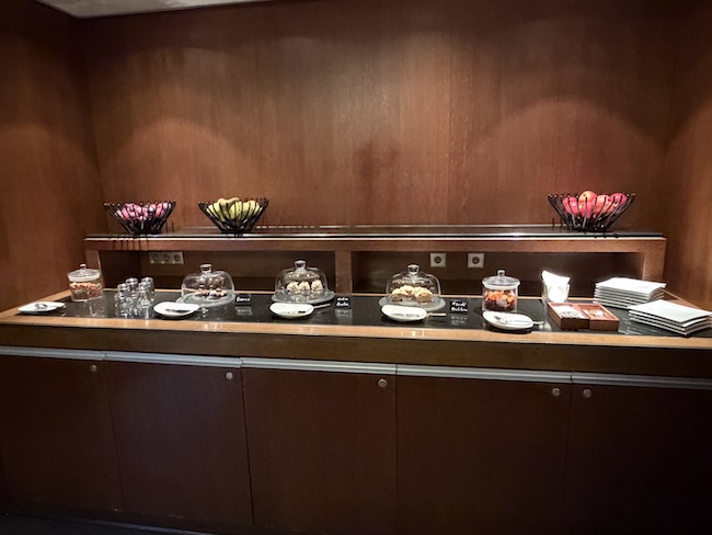 Grand Hyatt Berlin Grand Club Lounge.