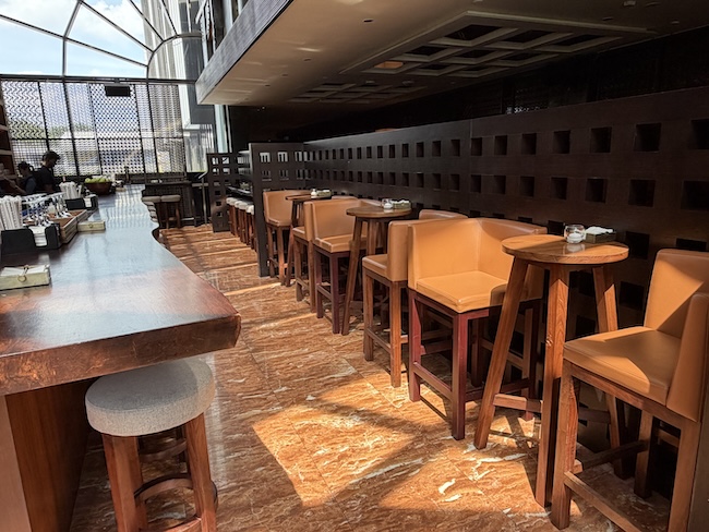 Grand Hyatt Singapore Martini Bar.