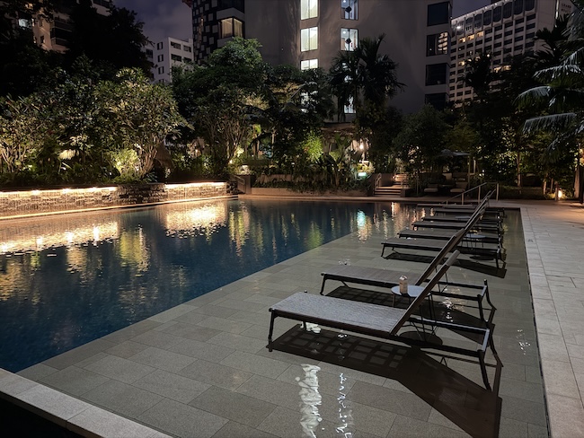 Grand Hyatt Singapore main pool and pool area.