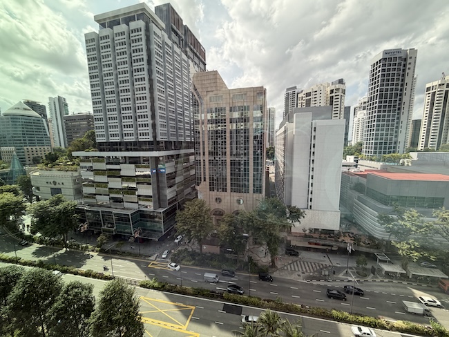 Grand Hyatt Singapore King bed Deluxe room.