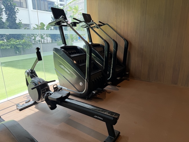 Grand Hyatt Singapore Fitness center/gym.