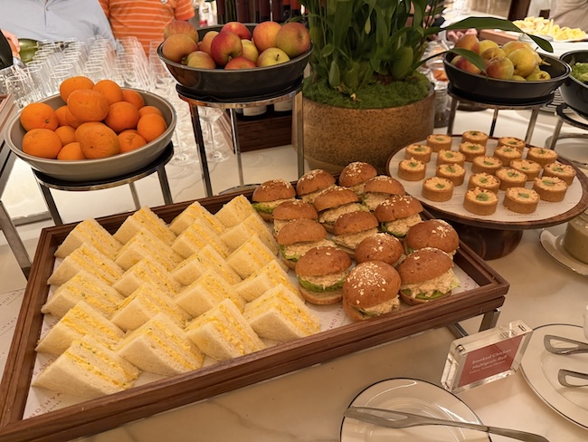 Grand Hyatt Singapore Grand Club evening selection.