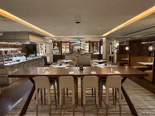 Grand Hyatt Singapore Grand Club.