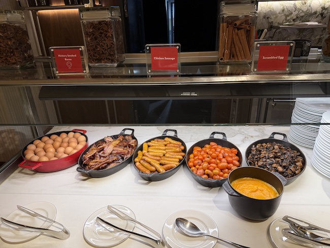 Grand Hyatt Singapore Grand Club breakfast