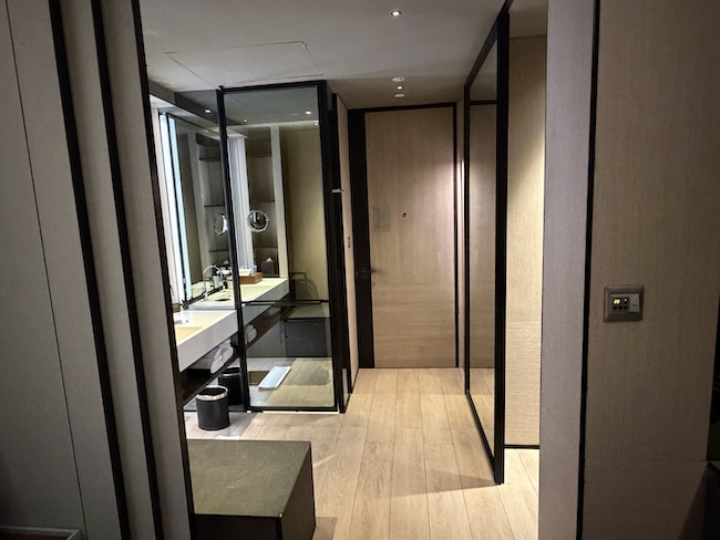 InterContinental Singapore Robertson Quay King Classic room.